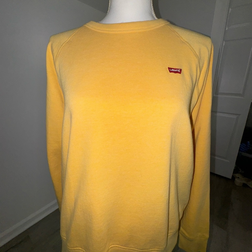Yellow Levi’s‎ Crewneck Sweatshirt Size Medium